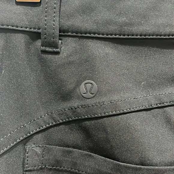 Lululemon City Sleek Slim-Fit 5 Pocket High-Rise Pant in Black Sz 4 - Picture 8 of 10
